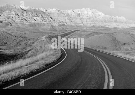 Badlands-Landschaft, geformt durch Ablagerung und Erosion durch Wind und Wasser, enthält einige der reichsten fossilen Betten in der Welt Stockfoto