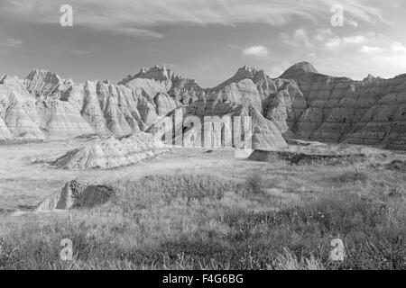 Badlands-Landschaft, geformt durch Ablagerung und Erosion durch Wind und Wasser, enthält einige der reichsten fossilen Betten in der Welt Stockfoto