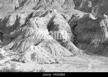 Badlands-Landschaft, geformt durch Ablagerung und Erosion durch Wind und Wasser, enthält einige der reichsten fossilen Betten in der Welt Stockfoto