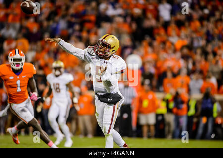 Boston College Eagles-quarterback Jeff Smith (5) während der NCAA Football-Spiel zwischen Boston College und Clemson im Death Valley in Clemson, SC. David Bräutigam/CSM Stockfoto