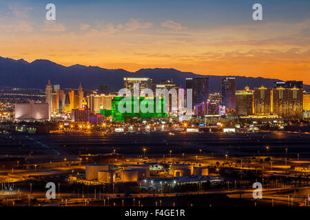 Blick auf den Sonnenuntergang die Skyline von Las Vegas Stockfoto