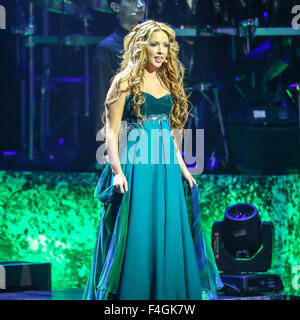 CELTIC WOMAN bringt Tournee 2014 das Durham Performing Arts Center in Durham, North Carolina.  Máiréad Nesbitt, Lisa Lambe, Máiréad Carlin und Susan McFadden sind derzeit im Rahmen der 2014 Celtic Woman US Tour durchführen. Stockfoto