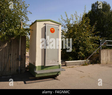 Einer öffentlichen Mobile Toilettenkabine in Helsinki, Finnland Stockfoto