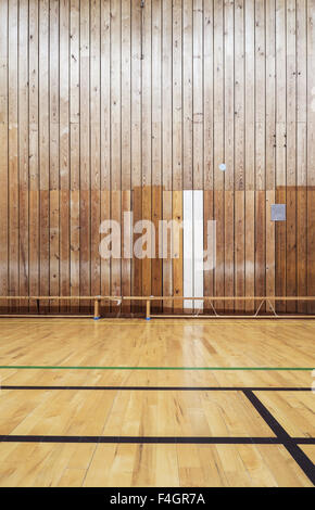 Im Inneren eines alten gymhall Stockfoto