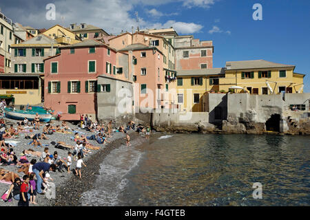 Boccadasse, Fischerdorf und Vorort von Genua, Riviera, Ligurien, Italien, Europa Stockfoto