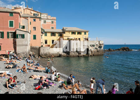 Boccadasse, Fischerdorf und Vorort von Genua, Riviera, Ligurien, Italien, Europa Stockfoto