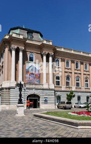 Der Teil der Ungarischen Nationalgalerie Gebäude zuvor den Königspalast, Budapest, Ungarn. Stockfoto