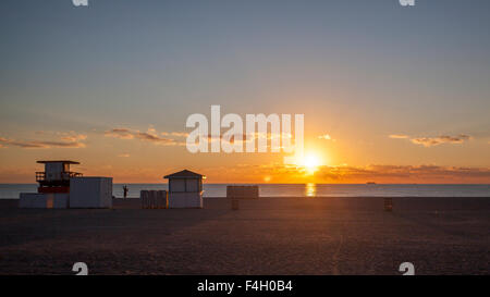 Sonnenaufgang über Miami Beach, Florida, Vereinigte Staaten Stockfoto