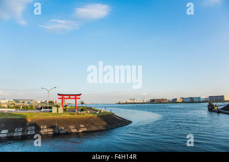 Rotes Torii-Tor, Anamori Inari Jinja, Ota-Ku, Tokio, Japan Stockfoto