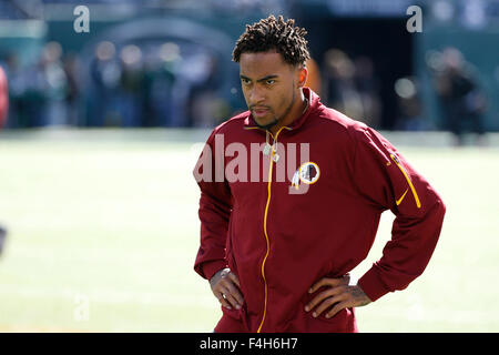 18. Oktober 2015, blickt Washington Redskins Wide Receiver DeSean Jackson (11) auf vor dem NFL-Spiel zwischen den Washington Redskins und die New York Jets MetLife Stadium in East Rutherford, New Jersey. Christopher Szagola/CSM Stockfoto