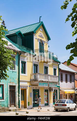 Cetinje, Montenegro. Typische Szene in Baja Pivljanina Straße