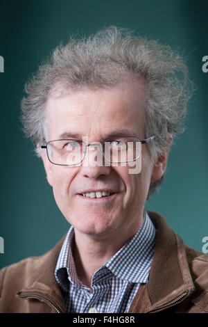 Robert Crawford FRSE FBA, der schottische Dichter, Gelehrter und Kritiker, an das Edinburgh International Book Festival 2015. Edinburgh, Schottland. 26. August 2015 Stockfoto