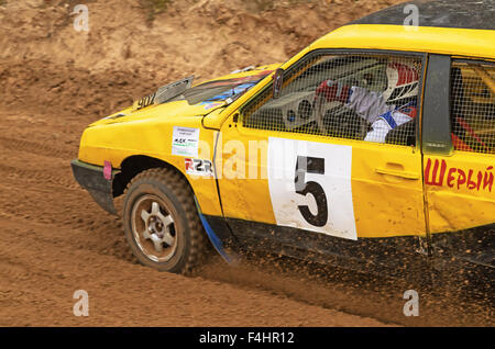 Der Cup der Republik Belarus auf ein Autocross vergangen 17-18th Oktober 2015 in der Siedlung Tulovo (Vitebsk Gebiet). Stockfoto