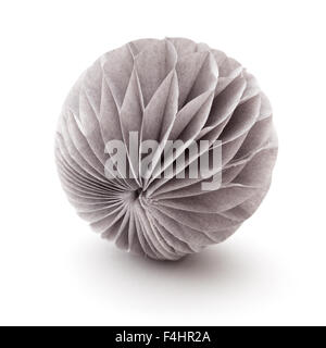 Papier Kugel Ornament isoliert auf weißem Hintergrund Stockfoto