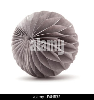 Papier Kugel Ornament isoliert auf weißem Hintergrund Stockfoto
