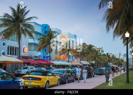 Art-Deco-Hotels am Ocean Drive, South Beach, Maimi Beach, Florida, Vereinigte Staaten von Amerika, Nordamerika Stockfoto