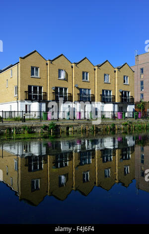 Regent es Canal, Mile End, Tower Hamlets, East London, Vereinigtes Königreich Stockfoto