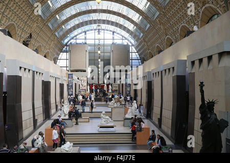 Große Halle des Musee d ' Orsay Kunstgalerie und Museum, Paris, Frankreich, Europa Stockfoto