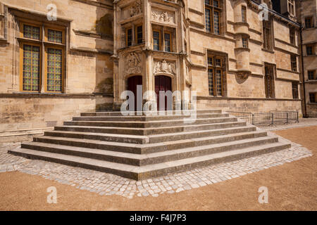 Der großherzogliche Palast (Palais Ducal) in Nevers, Burgund, Frankreich Stockfoto