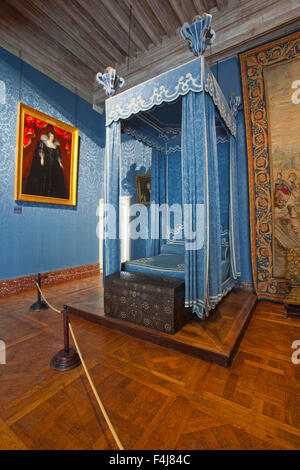 Ein königliches Bett im Chateau de Chambord, UNESCO-Weltkulturerbe, Loir-et-Cher, Centre, Frankreich, Europa Stockfoto