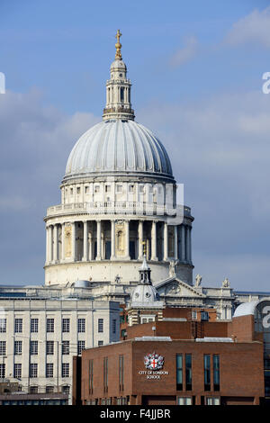 St. Pauls Kathedrale und City of London School, London, England, UK Stockfoto