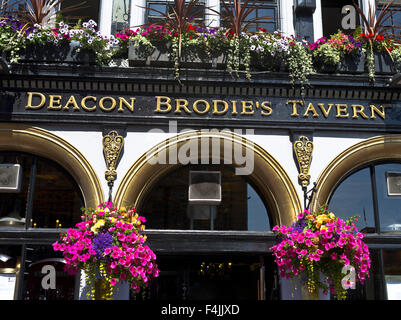 Dh Lawnmarket der Royal Mile von Edinburgh Deacon Brodies Tavern Edinburgh Brodie Stockfoto