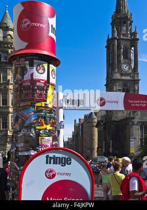 dh Edinburgh Fringe Festival DIE ROYAL MILE EDINBURGH Virgin Money Werbung Fringe Festival Plakate Schild Poster Stockfoto