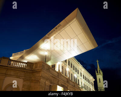 Albertina Museum bei Nacht, Wien, Österreich. Stockfoto