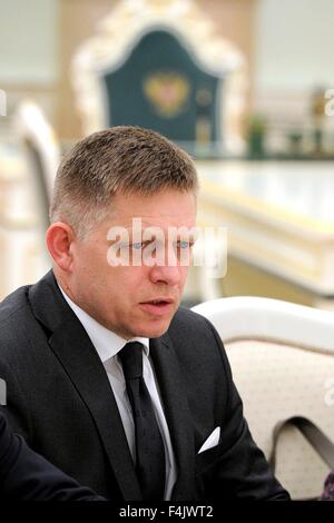 Slowakische Ministerpräsident Robert Fico bei einem Treffen mit Präsident Vladimir Putin im Kreml 2. Juni 2015 in Moskau, Russland. Stockfoto