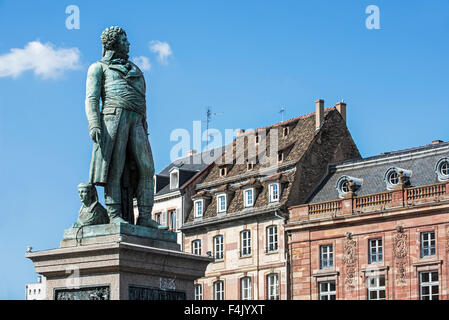 Statue von Jean-Baptiste Kléber, französischer General während französische revolutionäre Kriege, an der Place Kléber in Straßburg, Frankreich Stockfoto