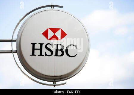 Ein Logo Zeichen außerhalb einer HSBC Bank-Filiale in Rockville, Maryland am 18. Oktober 2015. Stockfoto