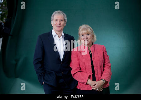 Polly Toynbee & David Walker, britischen Journalisten, an das Edinburgh International Book Festival 2015. Edinburgh, Schottland. 28. August 2015 Stockfoto