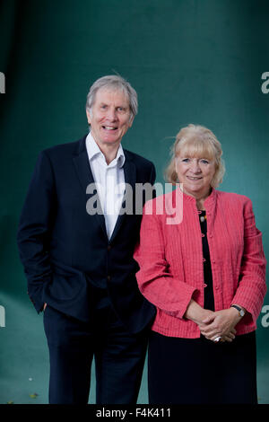 Polly Toynbee & David Walker, britischen Journalisten, an das Edinburgh International Book Festival 2015. Edinburgh, Schottland. 28. August 2015 Stockfoto