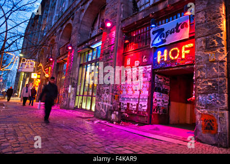 BERLIN, Januar 8: Das Kunsthaus Tacheles, ehemals ein Kaufhaus in das jüdische Viertel von Berlin. Nach seinem Dienst als ein Nazi Stockfoto