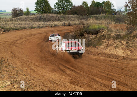 Der Cup der Republik Belarus auf ein Autocross vergangen 17-18th Oktober 2015 in der Siedlung Tulovo (Vitebsk Gebiet). Stockfoto