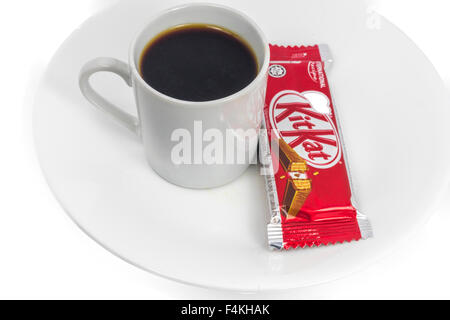 KUALA LUMPUR MALAYSIA, 2. August 2015: Kit Kat ist eine Schokolade überdachten Wafer-Bar wurde 1911 von Rowntree von York, England Stockfoto