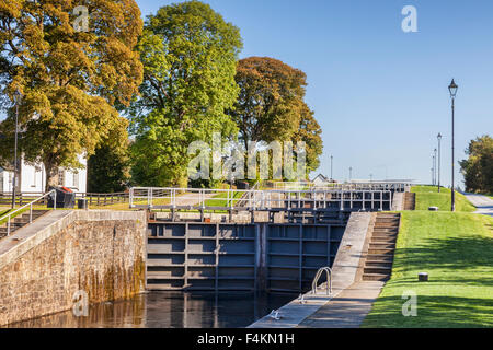 Schleusentore, Teil Neptunes Treppe auf der Caledonian Canal, Fort William, Highland, UK Stockfoto