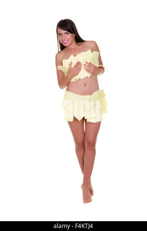 Lustiges Foto einer jungen Frau mit nichts zu tragen aber Abfallstoffe - Dies ist Teil einer Serie mit Jute-Tasche, Toilettenpapier, bu Stockfoto