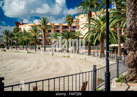 Ibiza direkt am Meer. Spanien Stockfoto