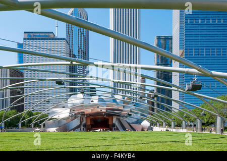 Jay Pritzker Pavilion im Millennium Park, Chicago.  Von Frank Gehry entworfen. Stockfoto