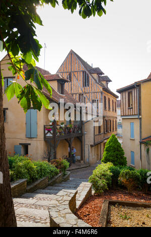 Alte Holz-Rahmenbau und Balkon in Bergerac, Frankreich Stockfoto