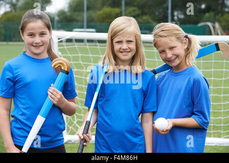 Porträt des Mädchens Hockeyteam Stockfoto