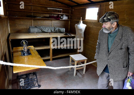 Die Legion zu trainieren ist eine mobile Nachbildung eines Zuges Legionen auf der Transsibirischen Eisenbahn. Museum der tschechoslowakischen Legionen in Russland präsentiert neue Kutsche für Schneider in Brno, Tschechische Republik, 20. Oktober 2015. (Foto/Vaclav Salek CTK) Stockfoto