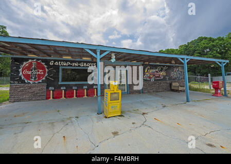 Galopp In Garys ist ein verlassenes am Straßenrand lokal Highway 441 in Nordflorida. Stockfoto