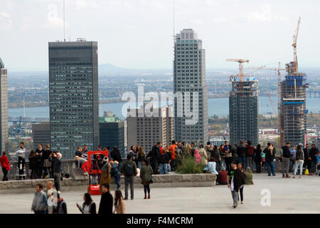 Die Stadt Montreal, von Mont-Royal Lookoff. Stockfoto