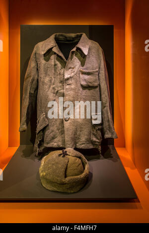 Sowjetische Gefangene Kleidung von Sachsenhausen Nazi Konzentration Lager in Oranienburg, Deutschland, Mémorial de Caen, Kriegsmuseum, Frankreich Stockfoto