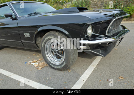 Schwarzen Ford Mustang Boss 429 Big Block, in öffentlicher Parkplatz geparkt Stockfoto