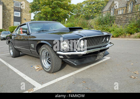 Schwarzen Ford Mustang Boss 429 Big Block, in öffentlicher Parkplatz geparkt Stockfoto