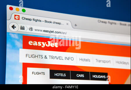 LONDON, UK - 21. Juni 2015: Suchen Sie auf der Homepage der EasyJet-Website am 21. Juni 2015. Stockfoto