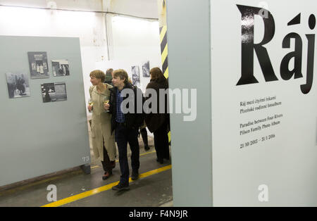 Pilsen, Tschechische Republik. 20. Oktober 2015. Die Ausstellung A Paradies zwischen vier Flüsse, der zweite Teil von Pilsen Familie Fotoalbum-Projekt, wurde am Dienstag, 20. Oktober 2015 in Depo 2015, Pilsen, Tschechische Republik, eröffnet. Bildnachweis: Petr Mlch/CTK Foto/Alamy Live-Nachrichten Stockfoto